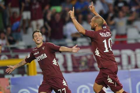 关于都灵主场战胜对手，提升排名的信息