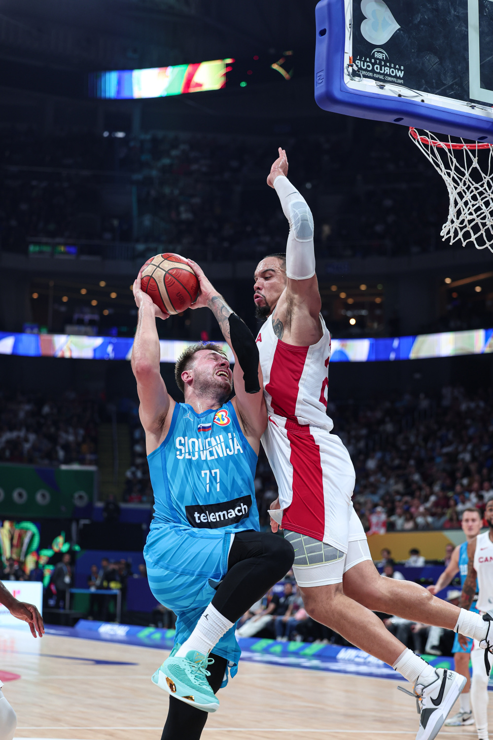 加拿大队在比赛中展现出色实力