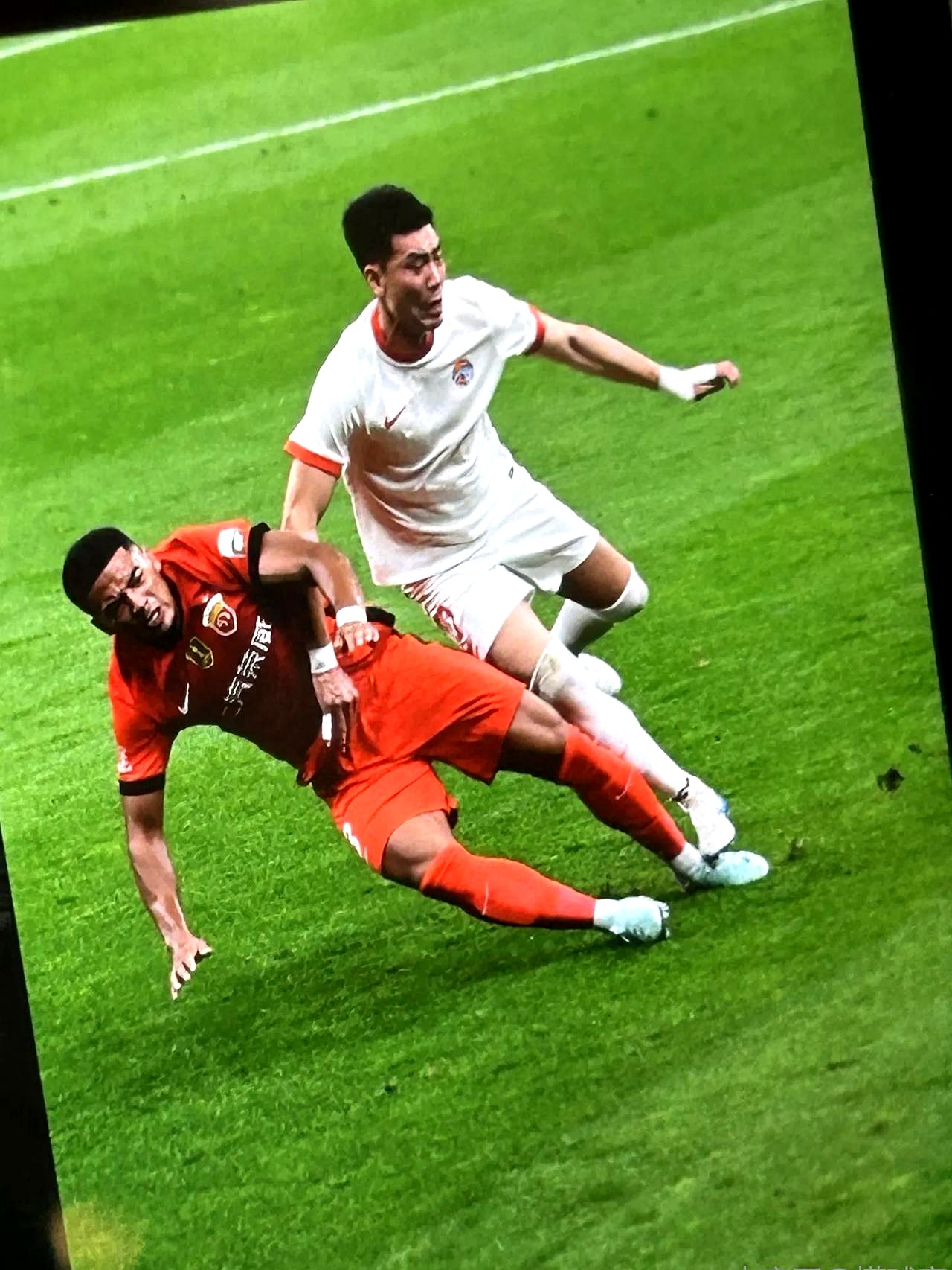 足球比赛强弱对话，胜负悬念无限的简单介绍