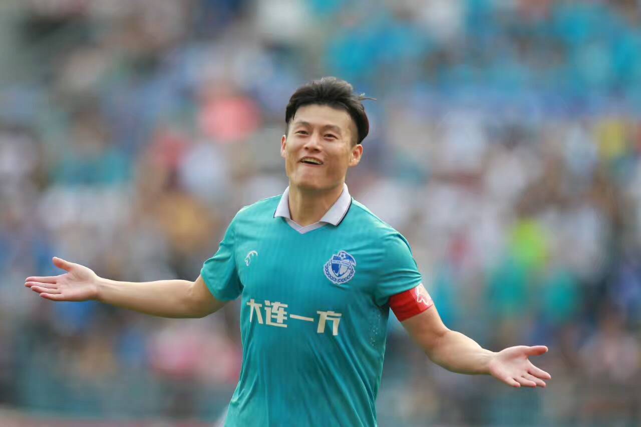 包含紧急招兵买马：大连一方队伍调整，积极备战的词条