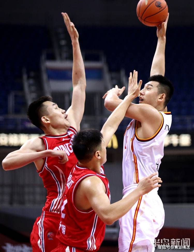 青岛男篮狂胜西藏队，实现大比分胜利
