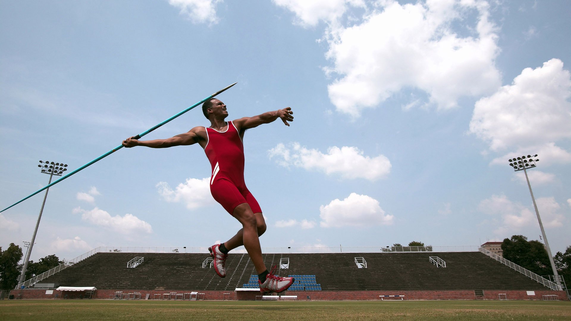 绿茵场上的双重突围，从西甲德比到希腊神话的逆袭启示